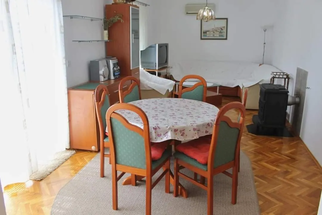 Apartments With A Parking Space Novi Vinodolski - 22393 Croatia